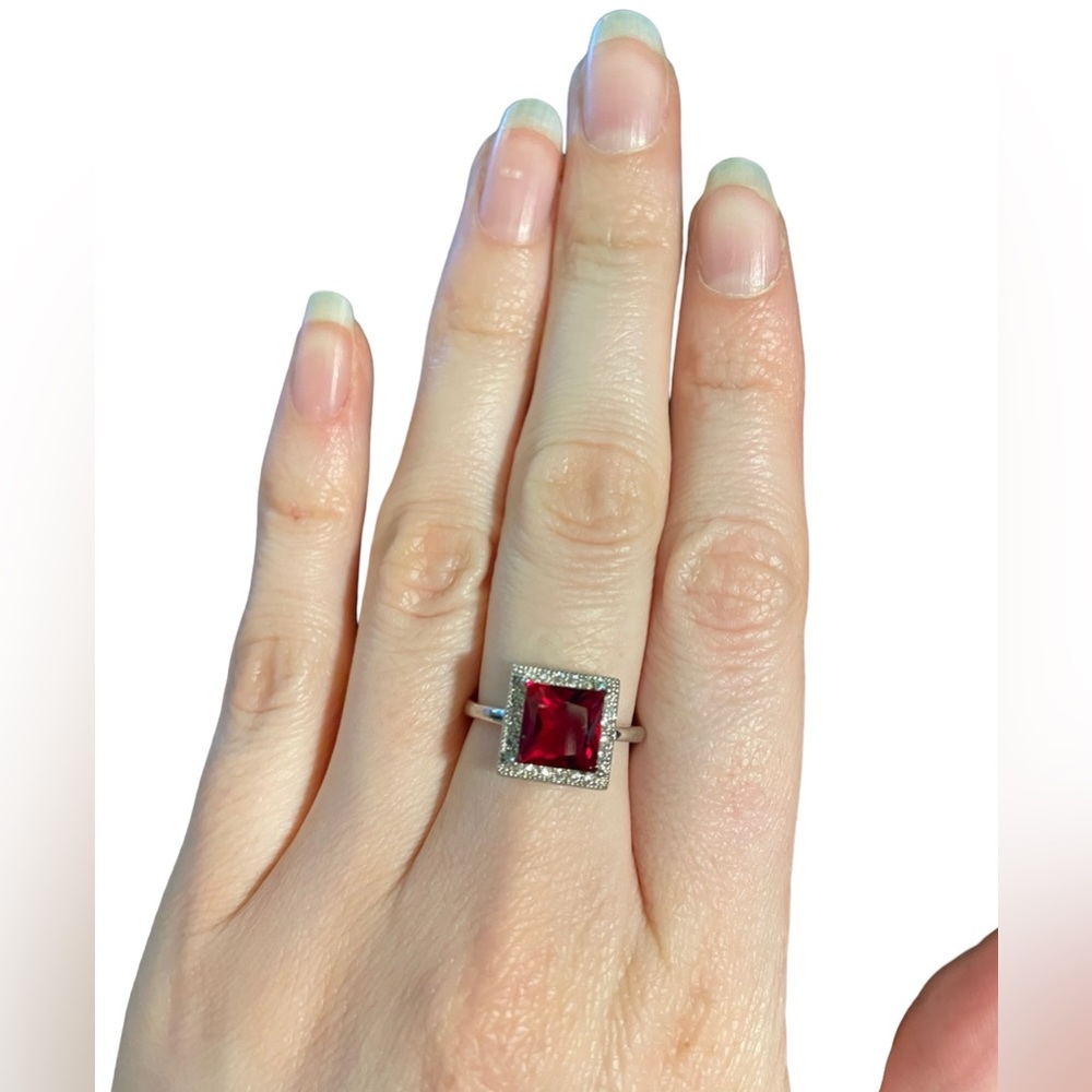 Red Princess Square Ring - Picture 2 of 3